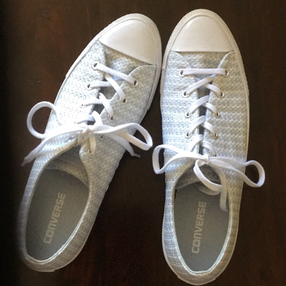 Women’s Converse All Stars